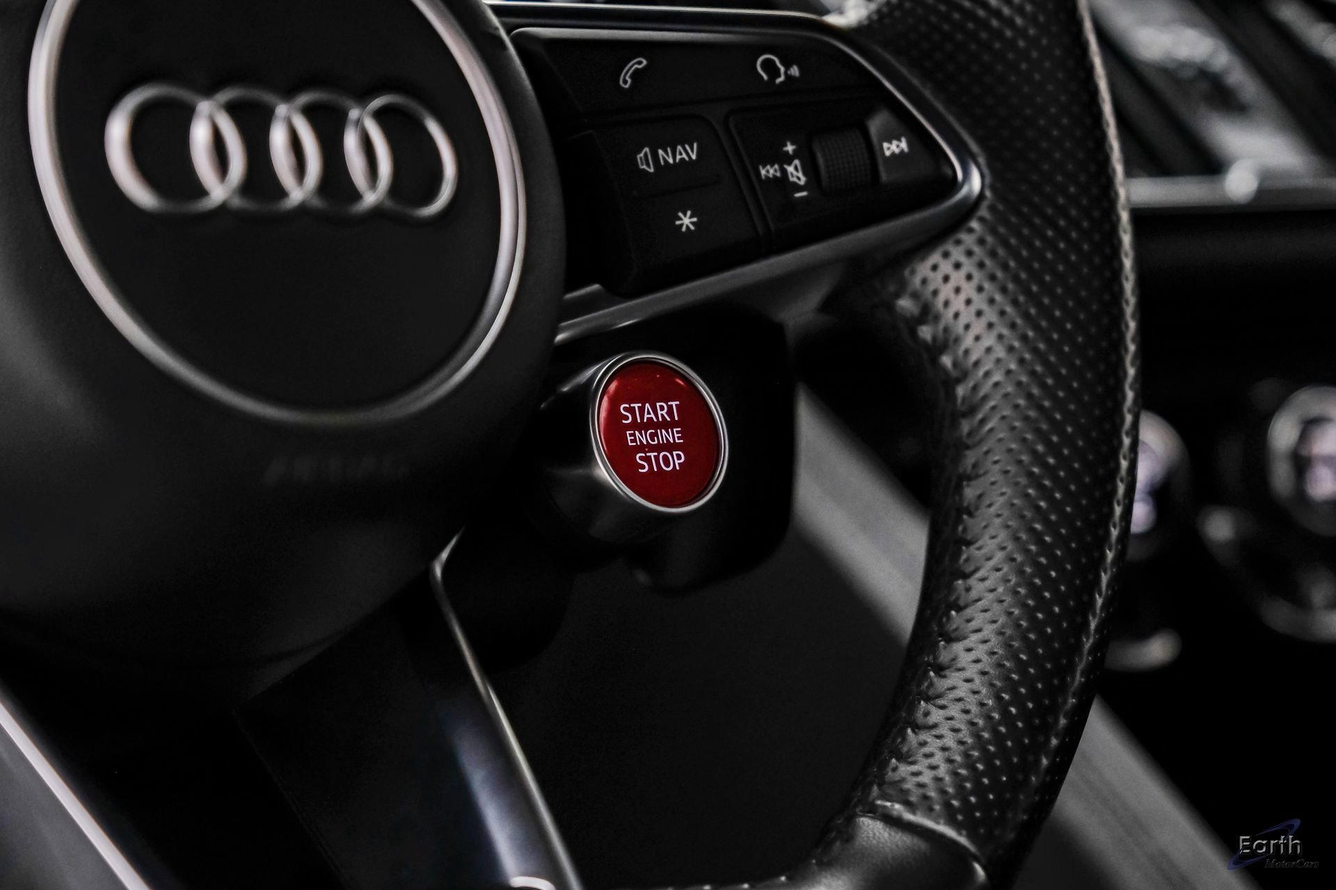 Used 2018 Audi R8 V10 RWD image 89