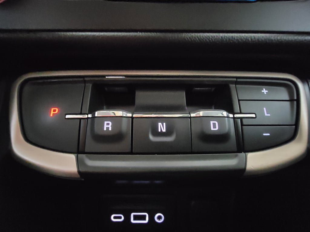 Used 2023 GMC Terrain Denali w/ Denali Premium Package AWD/4WD image 19