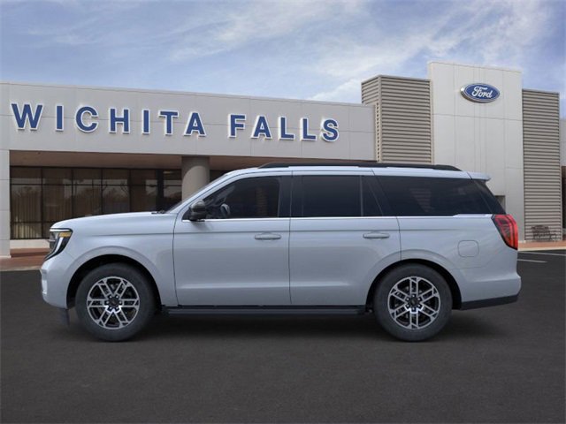 New 2025 Ford Expedition Active image 3