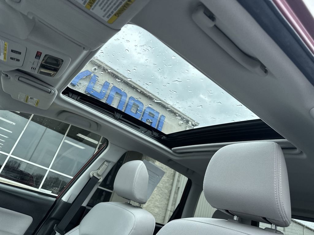 Used 2016 Subaru Forester 2.5i Premium image 9