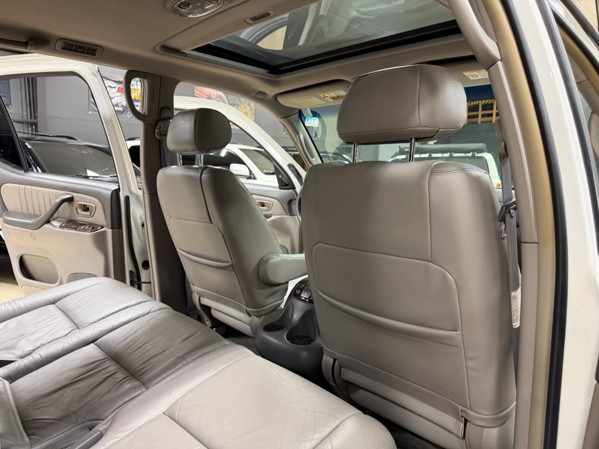 Used 2004 Toyota Sequoia Limited AWD/4WD image 29