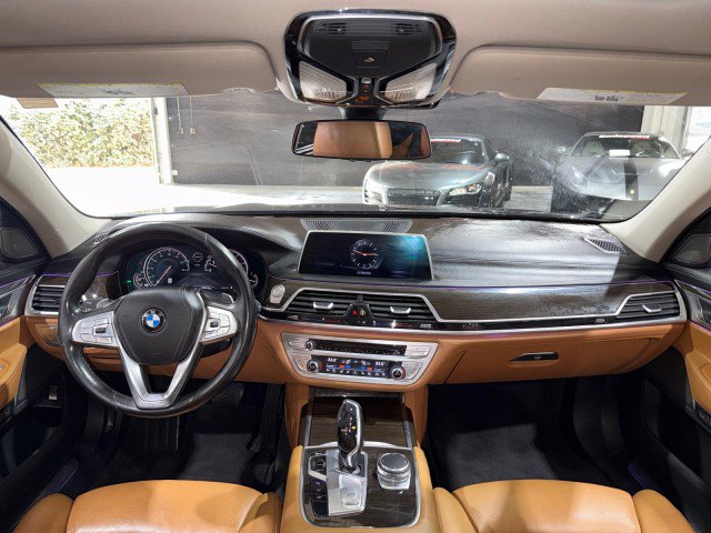 Used 2016 BMW 750i xDrive AWD/4WD image 9
