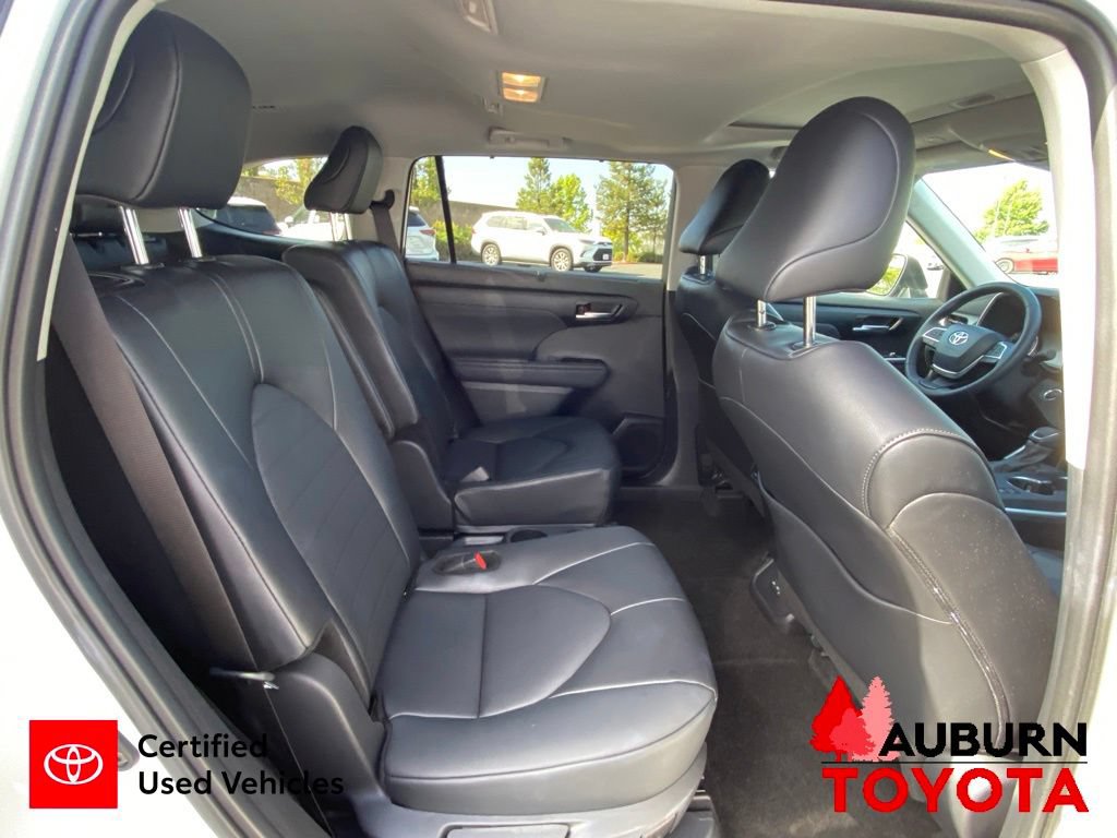 Certified 2026 Toyota Highlander XLE AWD/4WD image 16