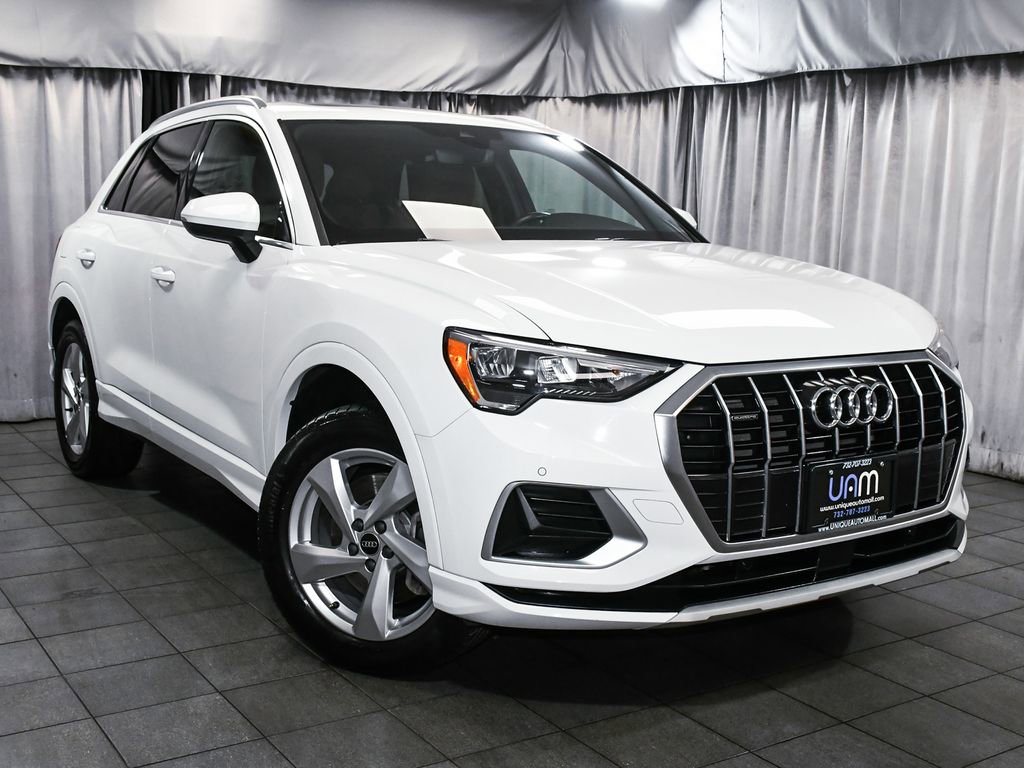 Used 2022 Audi Q3 2.0T Premium w/ Convenience Package image 3