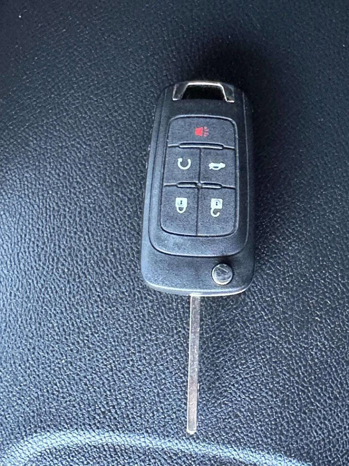Used 2015 Chevrolet Camaro LT RWD image 27