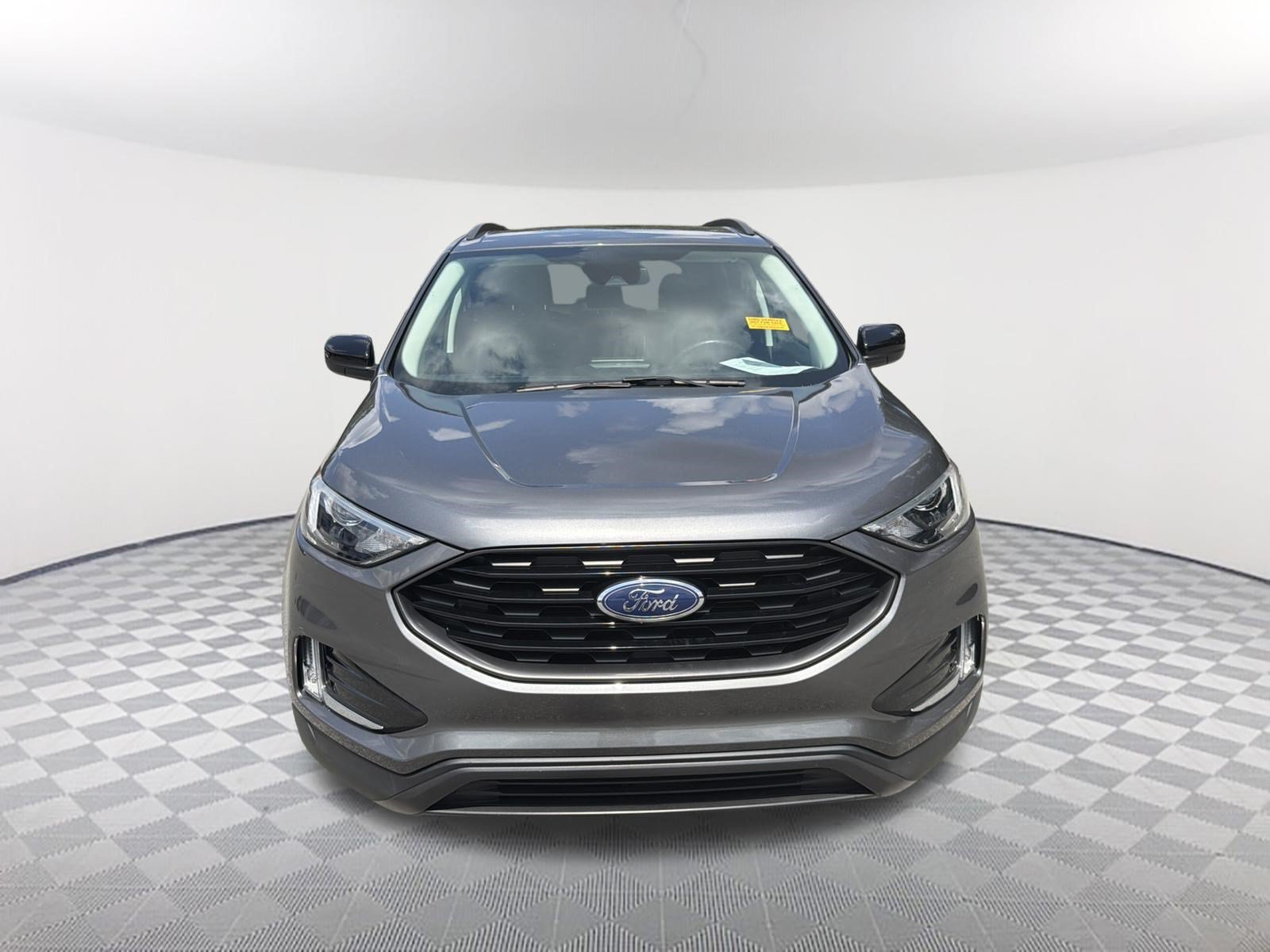 Used 2023 Ford Edge SEL w/ Sport Appearance Package AWD/4WD image 2