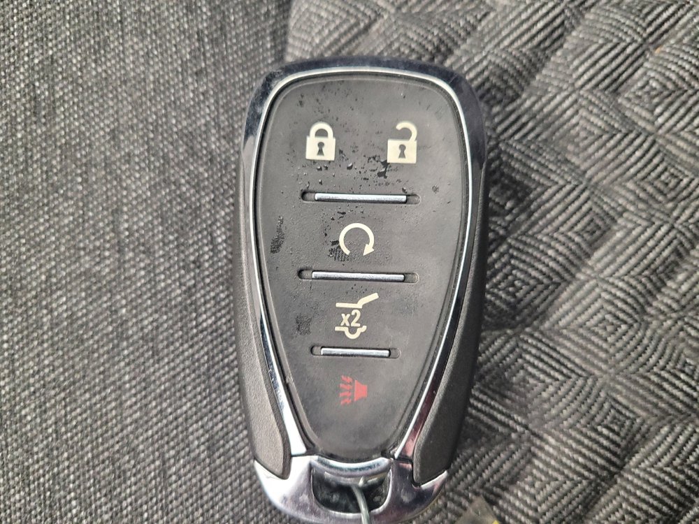 Used 2024 Chevrolet Equinox LT w/ LPO, Floor Liner Package FWD image 32