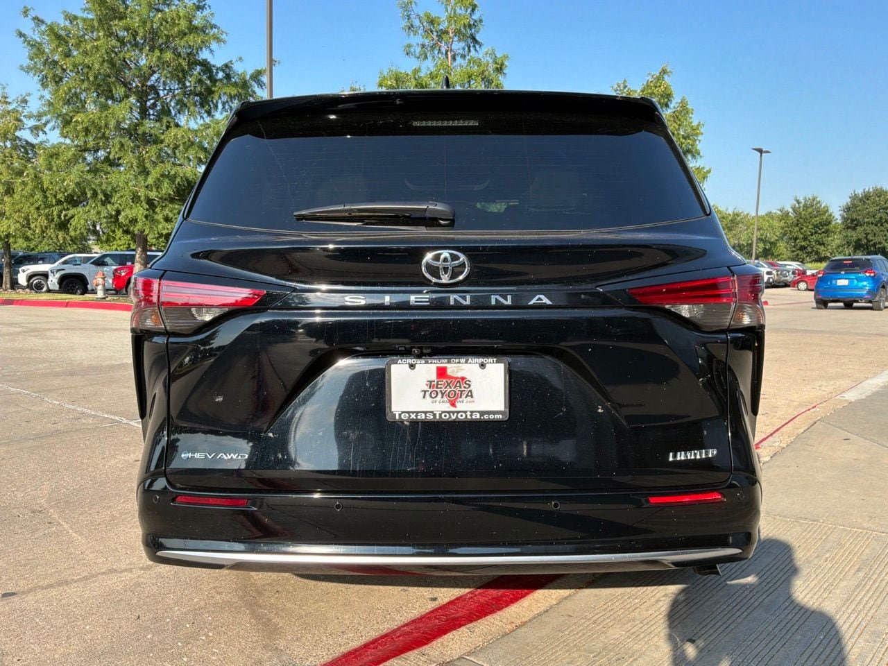 New 2026 Toyota Sienna Limited AWD/4WD image 6