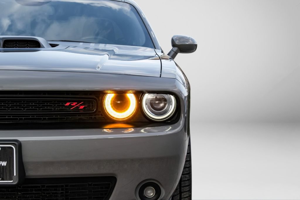 Used 2018 Dodge Challenger R/T image 41