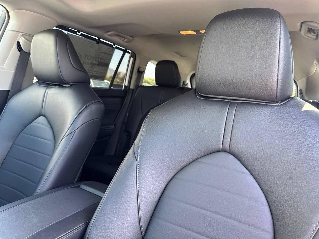 New 2026 Toyota Highlander XLE AWD/4WD image 19