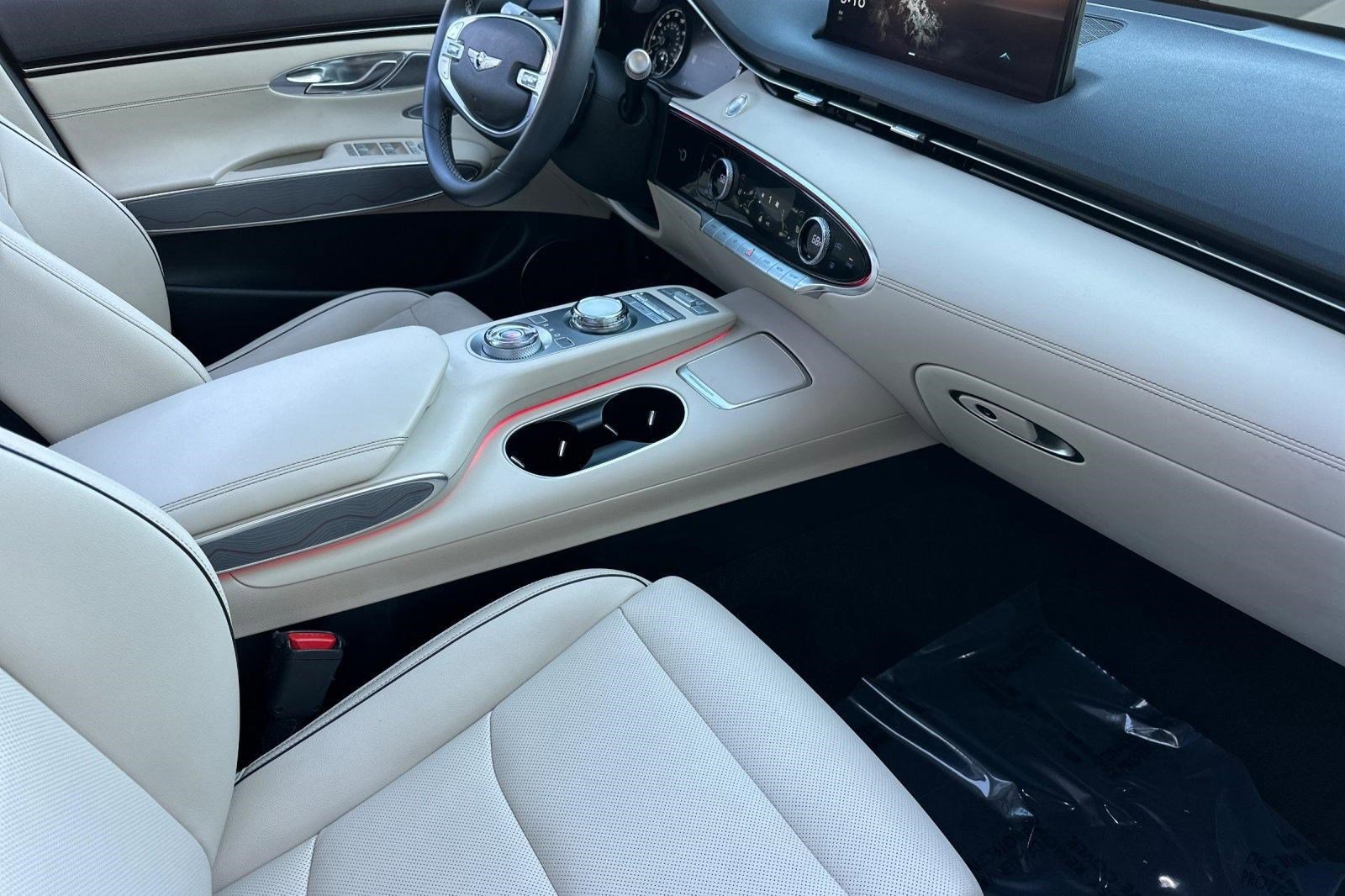 Used 2022 Genesis GV70 2.5T w/ Advanced Package image 33