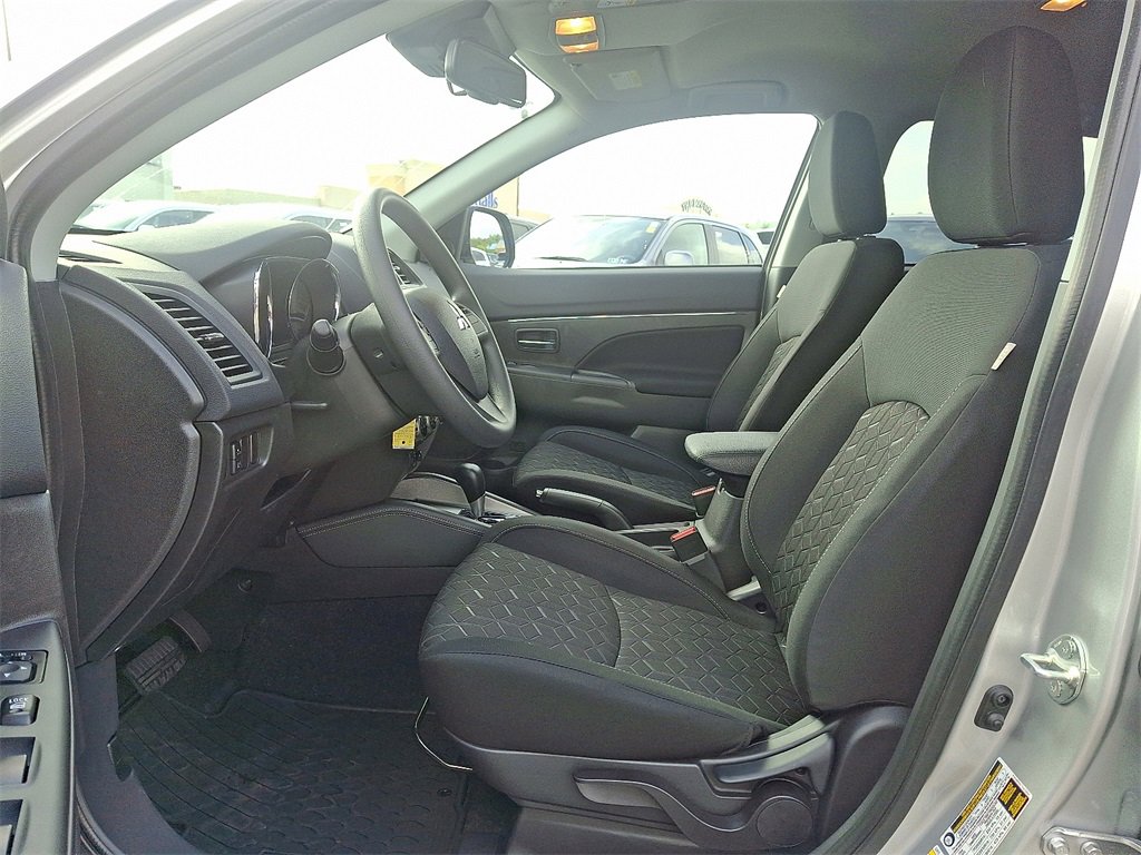 New 2025 Mitsubishi Outlander Sport ES image 6