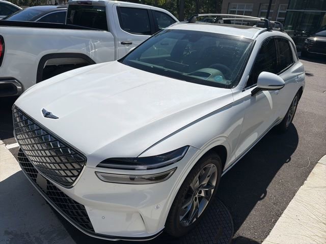 Used 2025 Genesis Electrified GV70 w/ Prestige Package AWD/4WD image 3