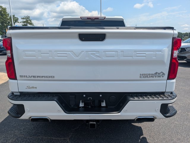 Used 2021 Chevrolet Silverado 1500 High Country w/ Technology Package AWD/4WD image 11