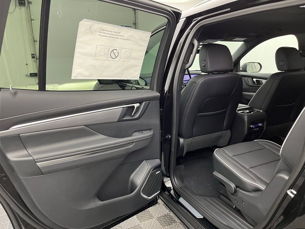 New 2025 Buick Enclave Preferred w/ Power Package image 33