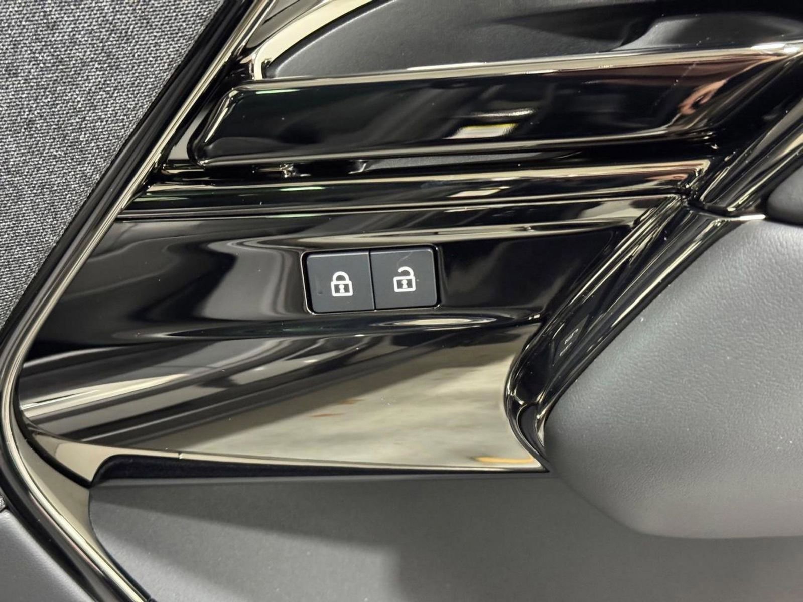 New 2026 Land Rover Range Rover Sport SE image 21