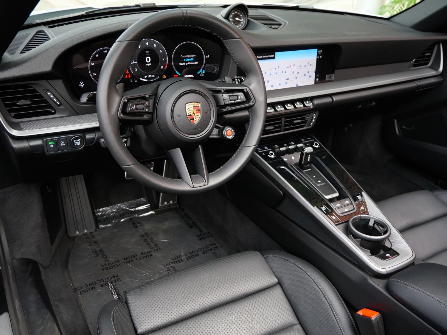 Used 2025 Porsche 911 Carrera RWD image 13