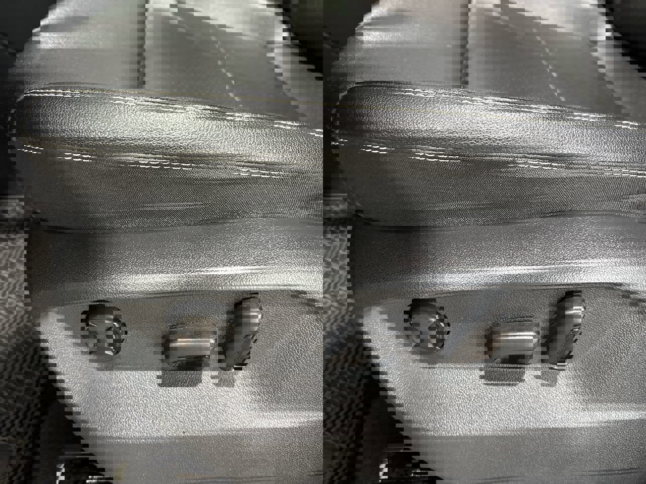 Used 2022 Volkswagen Atlas SE image 12