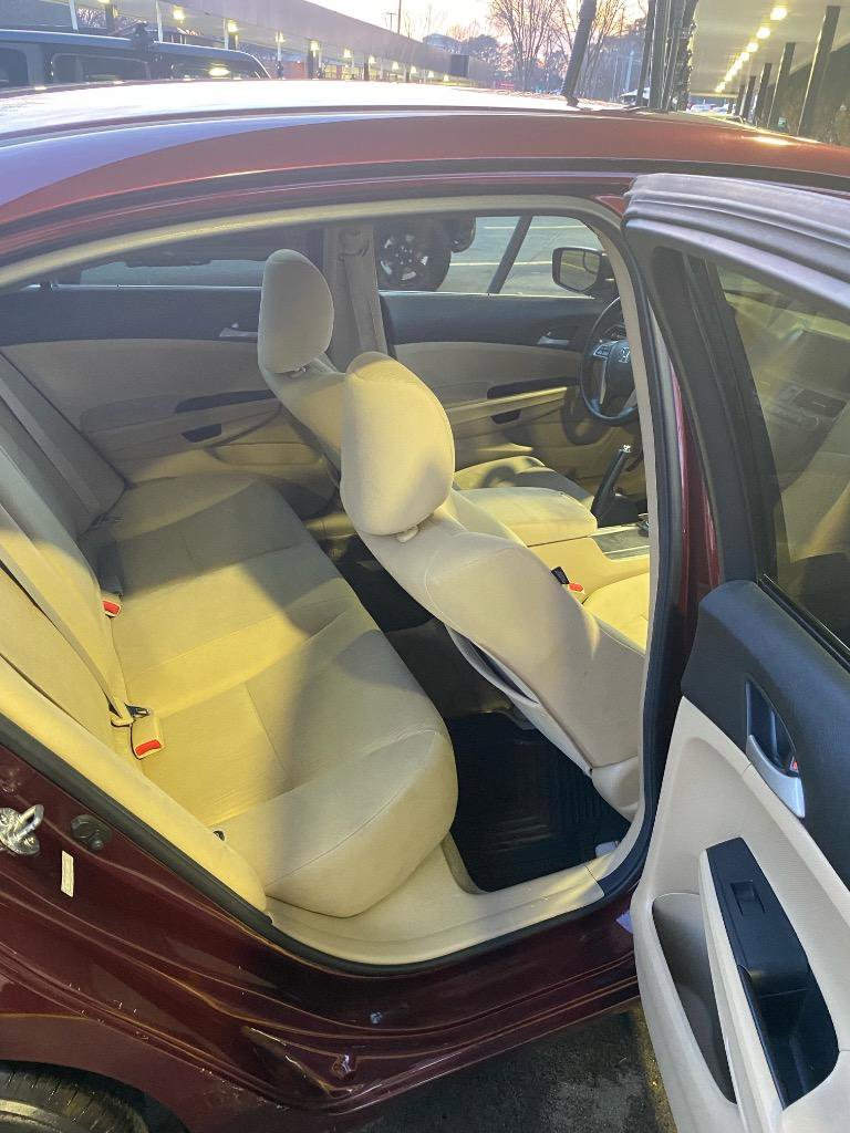 Used 2012 Honda Accord LX image 10