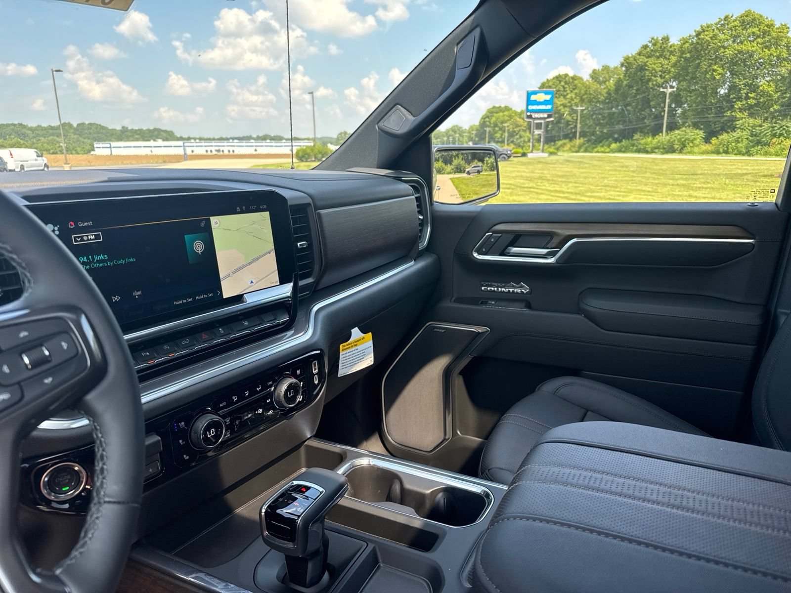 New 2026 Chevrolet Silverado 1500 High Country w/ Technology Package AWD/4WD image 26