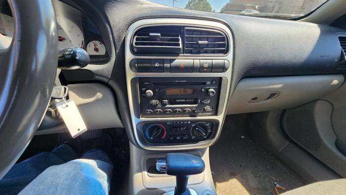 Used 2003 Saturn L-Series L200 w/ Sport Pkg FWD image 35