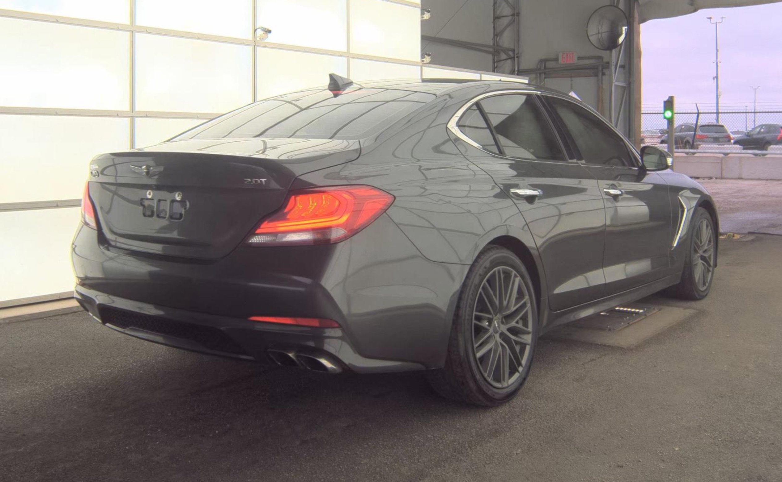 Used 2019 Genesis G70 2.0T Advanced image 4