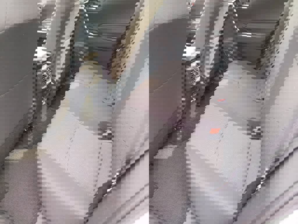 Used 2022 Toyota RAV4 XLE w/ Convenience Package image 19