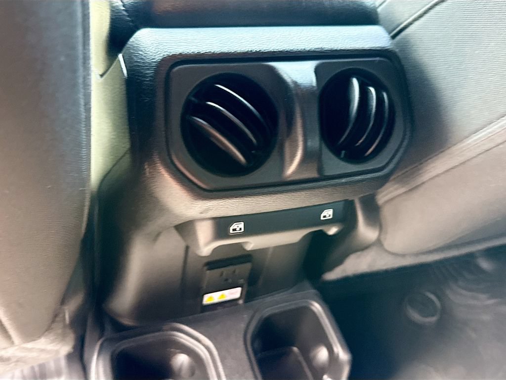 Used 2021 Jeep Wrangler Unlimited Sport AWD/4WD image 28