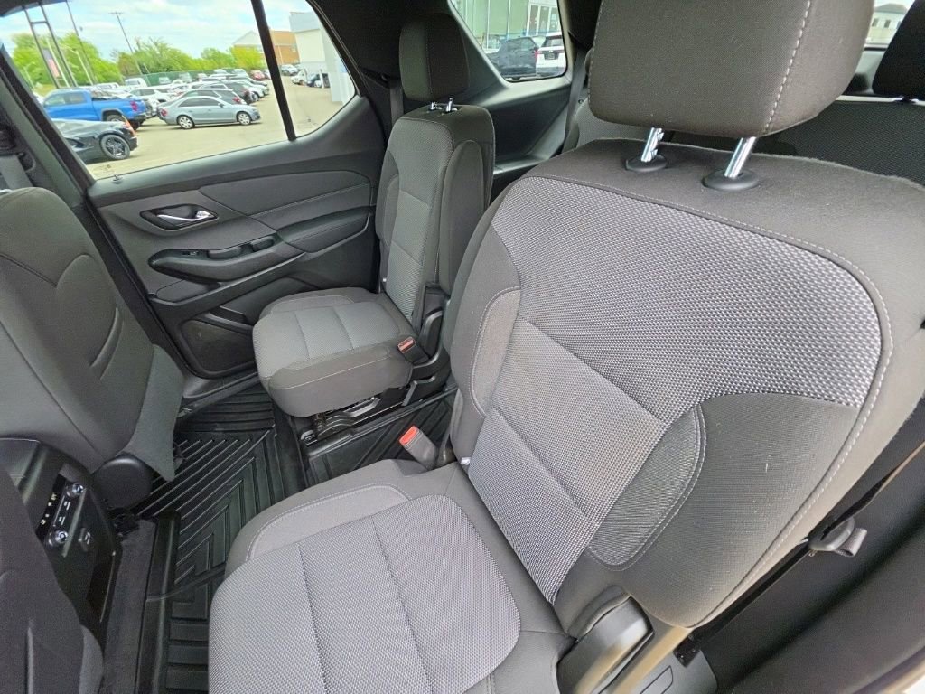 Used 2023 Chevrolet Traverse LT AWD/4WD image 23