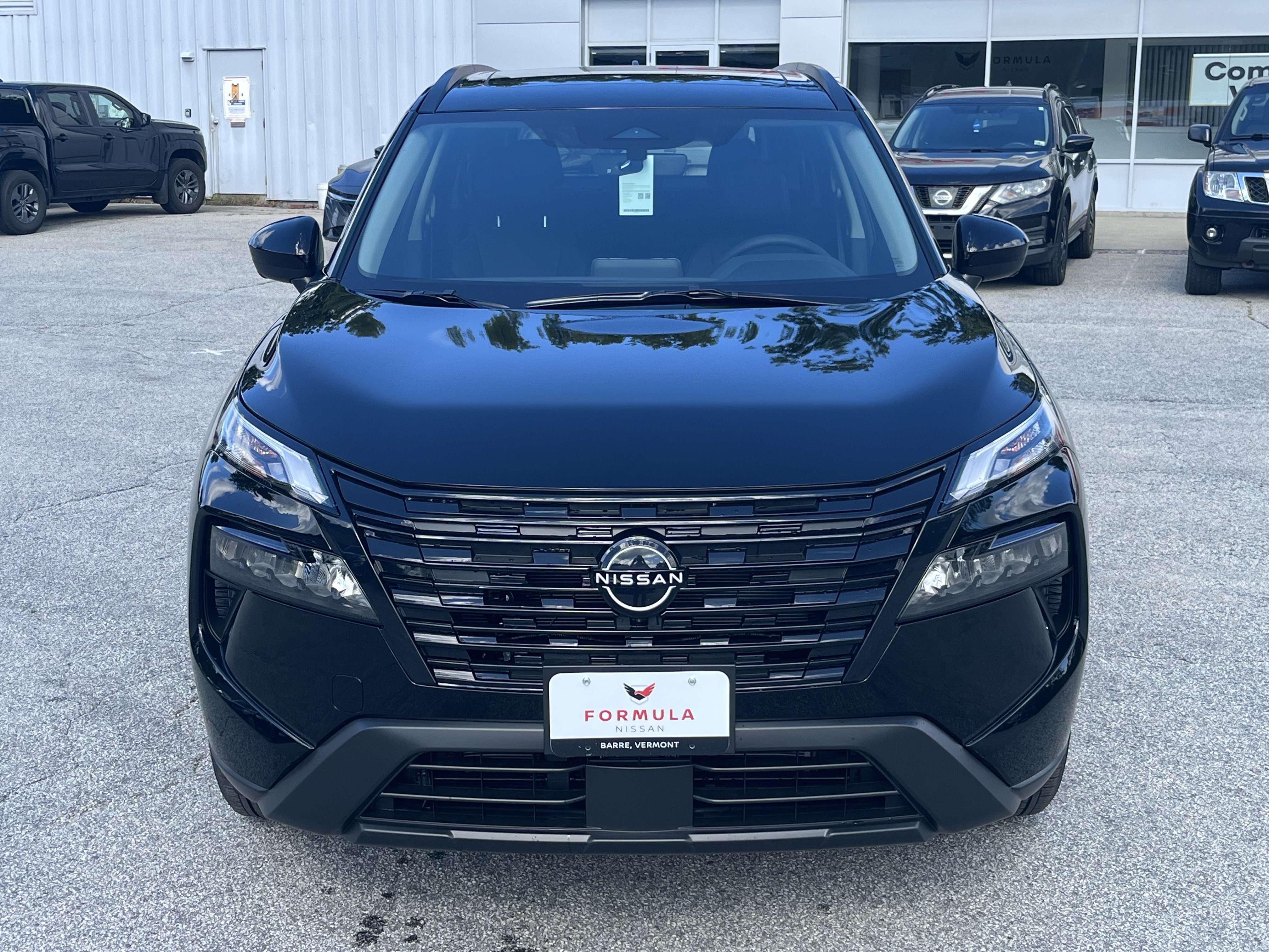 New 2026 Nissan Rogue Dark Armor AWD/4WD image 4
