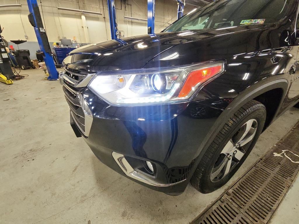 Used 2020 Chevrolet Traverse LT w/ LT Premium Package image 29