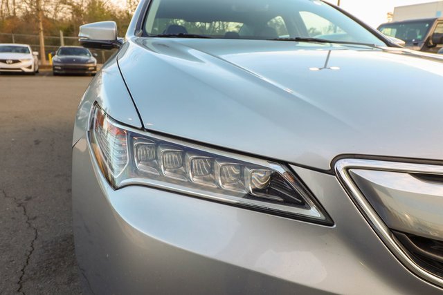 Used 2017 Acura TLX V6 SH-AWD w/ Technology Pkg image 11