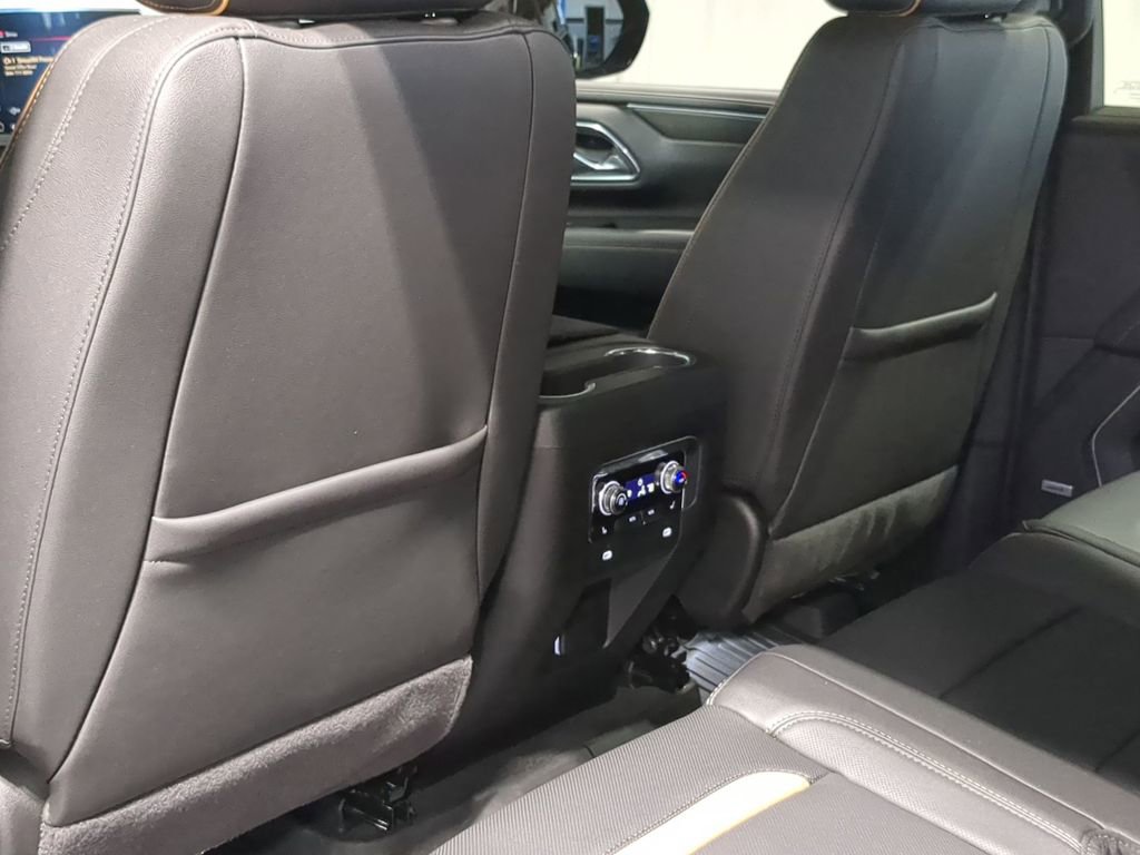 Used 2024 GMC Yukon XL AT4 image 22