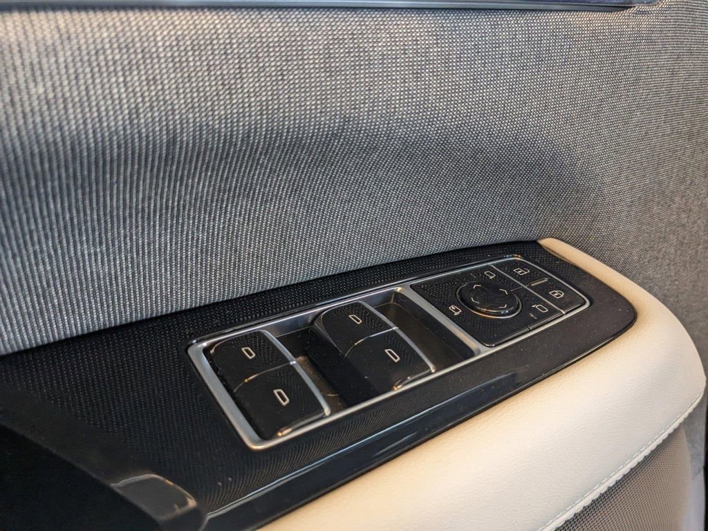 New 2025 Cadillac Escalade IQ Luxury 1 w/ Smart Trailering package image 15