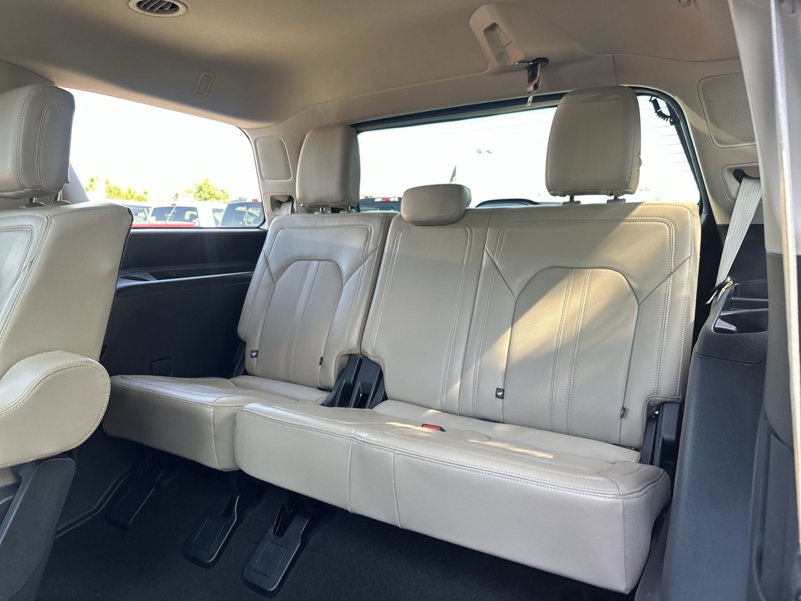 Used 2024 Ford Expedition Limited AWD/4WD image 27