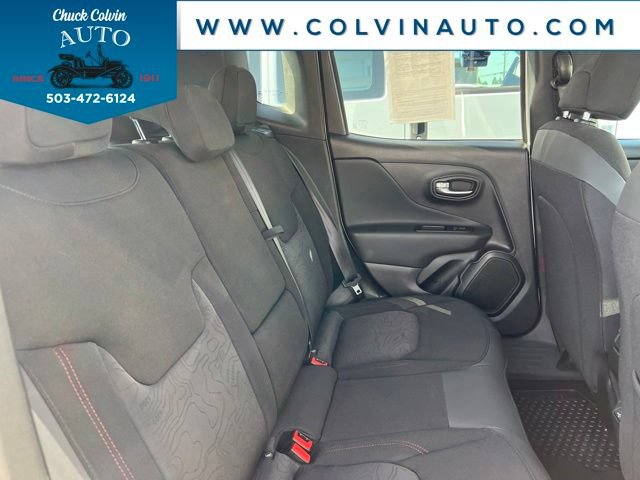 Used 2022 Jeep Renegade Trailhawk AWD/4WD image 23
