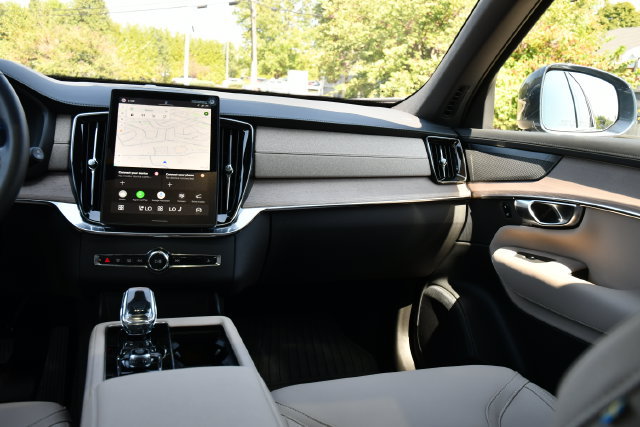 New 2026 Volvo XC90 B6 Plus w/ Protection Package Premier AWD/4WD image 19