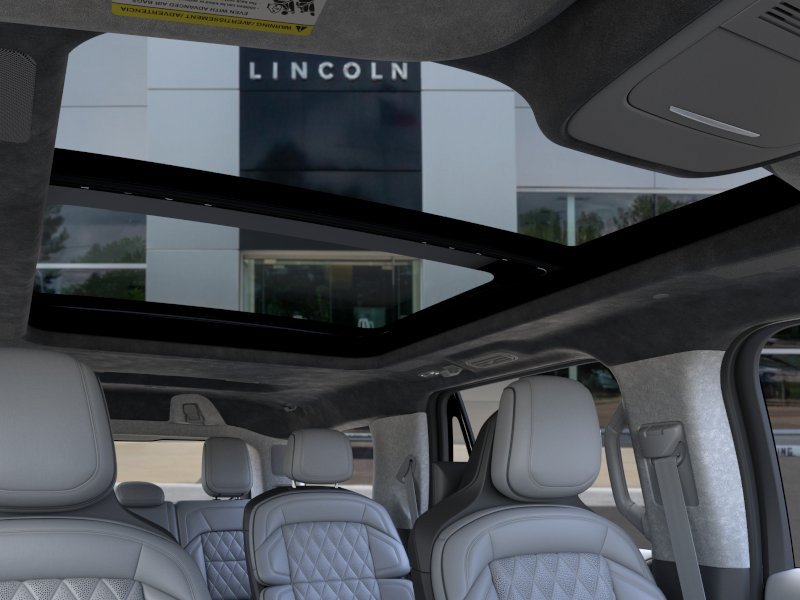 New 2026 Lincoln Navigator Black Label w/ Black Label Special Edition AWD/4WD image 22