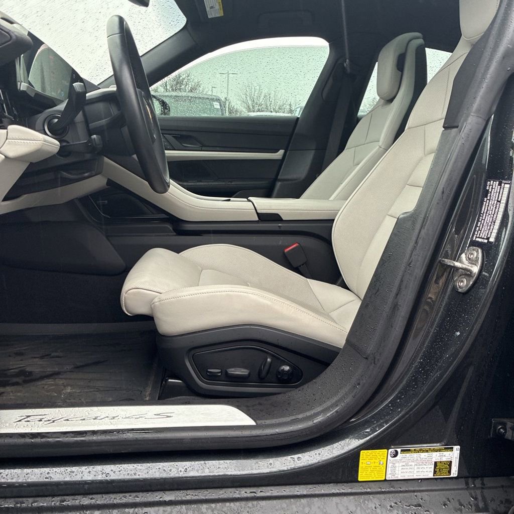 Used 2024 Porsche Taycan 4S image 5