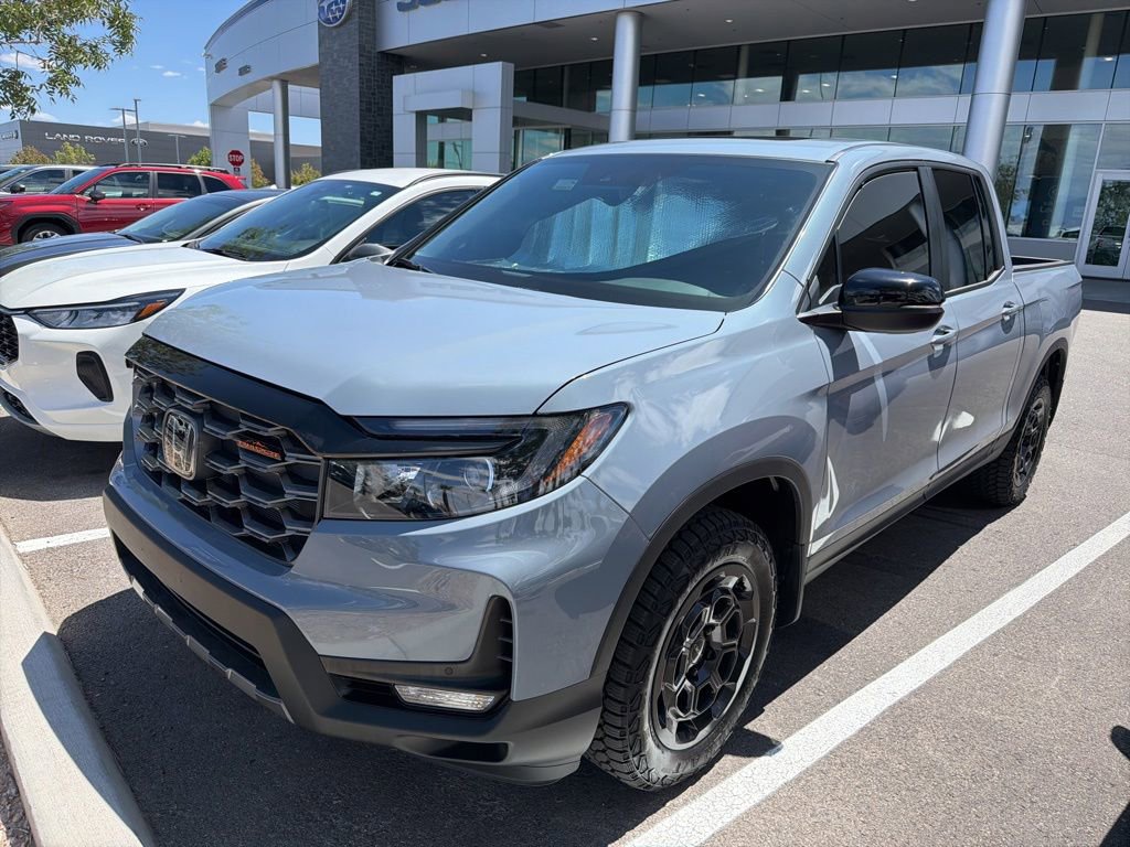 Used 2025 Honda Ridgeline TrailSport+ image 2