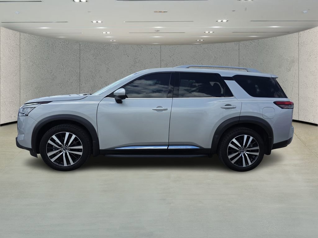 Used 2024 Nissan Pathfinder Platinum w/ Cargo Package image 6