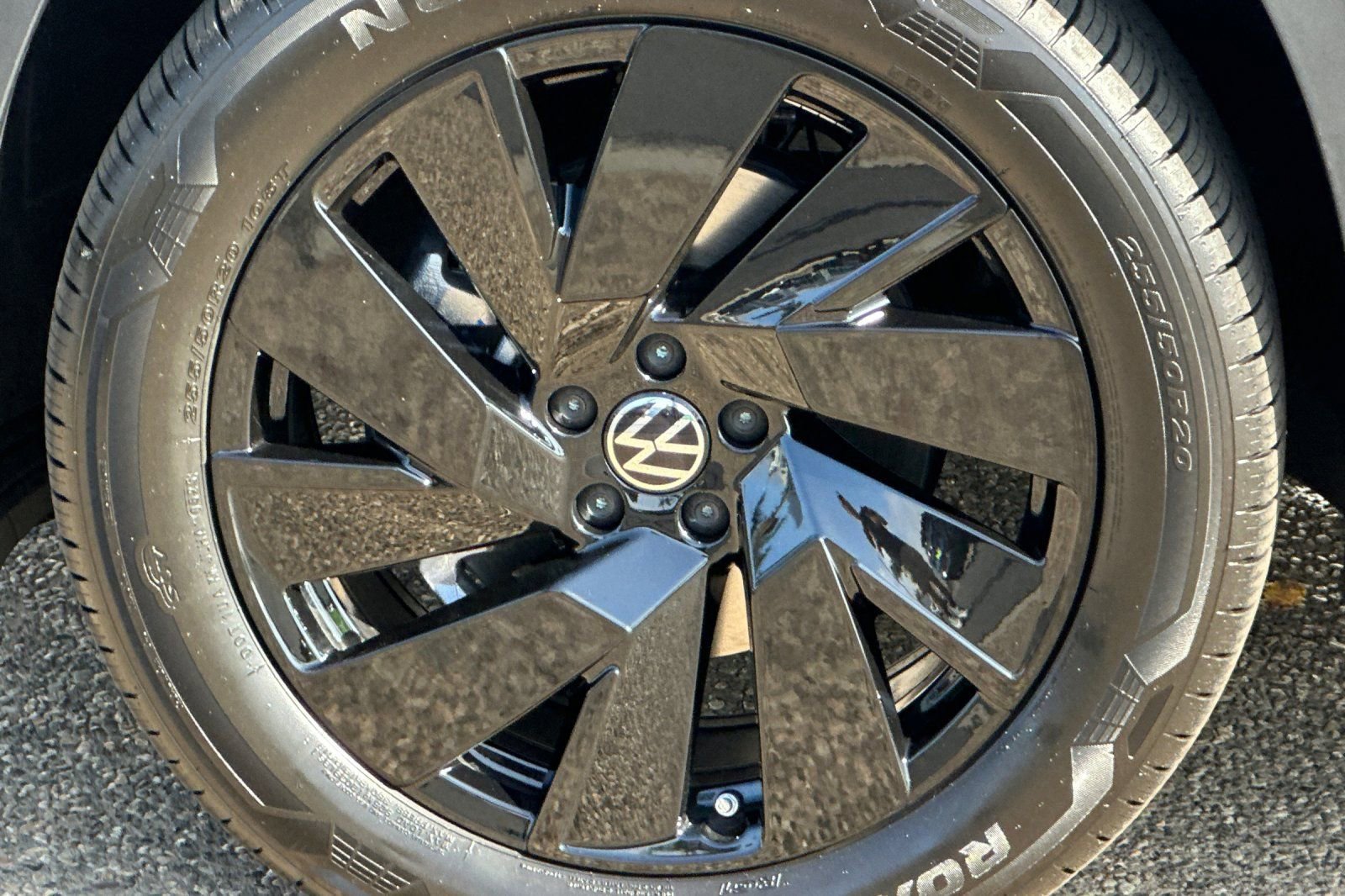 New 2026 Volkswagen Atlas SE image 25