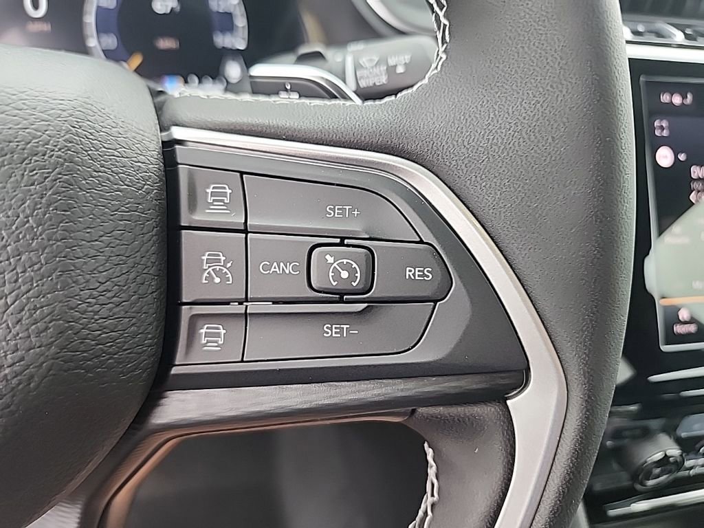 New 2025 Jeep Grand Cherokee L Altitude image 29