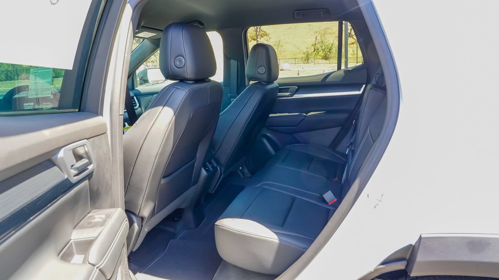 New 2026 GMC Terrain Elevation w/ Elevation Premium Package AWD/4WD image 10