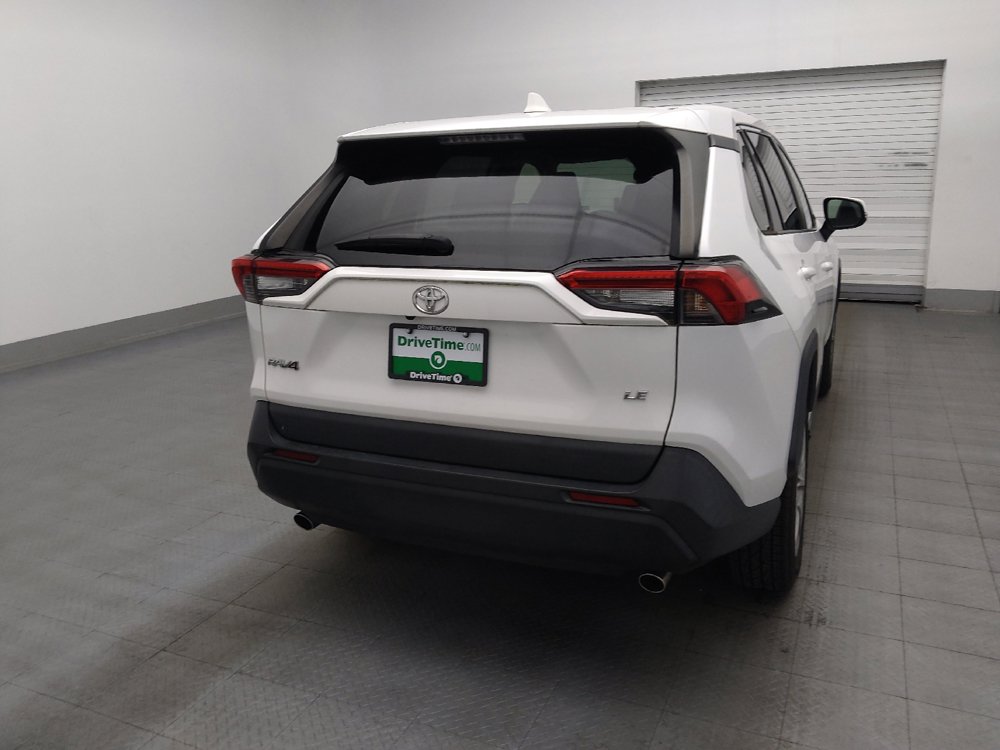 Used 2022 Toyota RAV4 LE FWD image 7