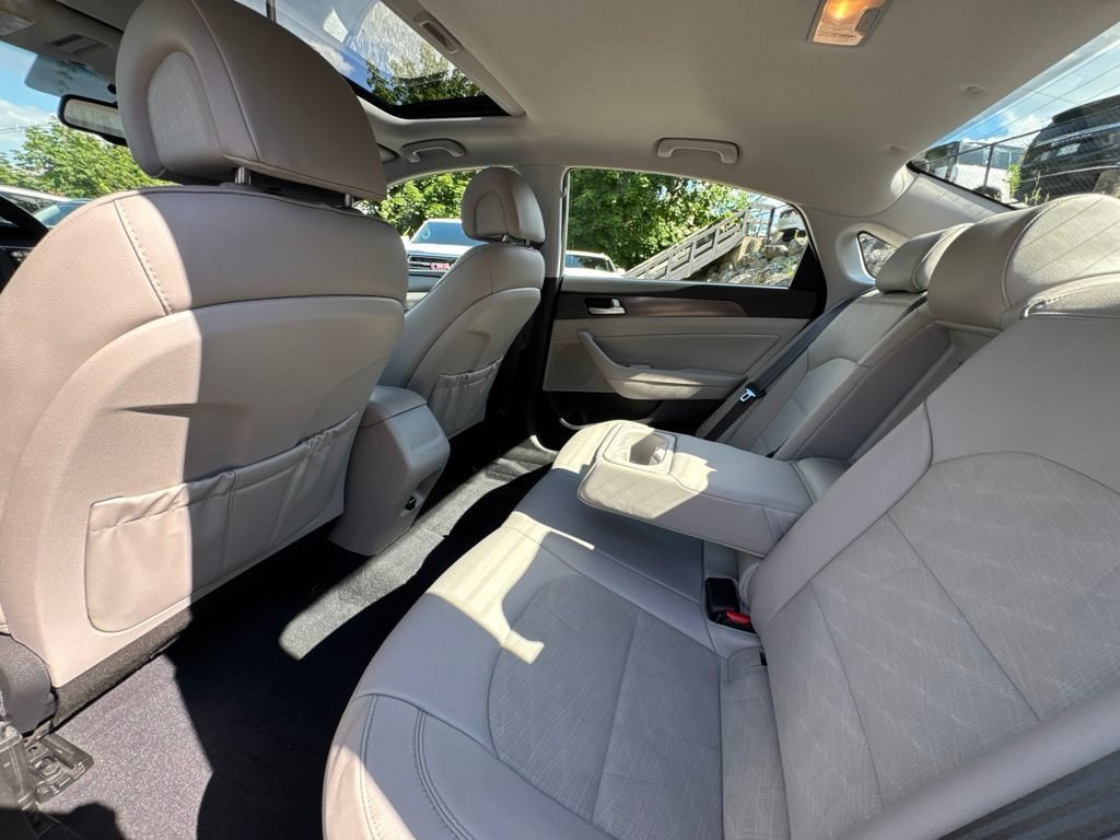 Used 2017 Hyundai Sonata Sport w/ Value Edition Package 02 FWD image 20
