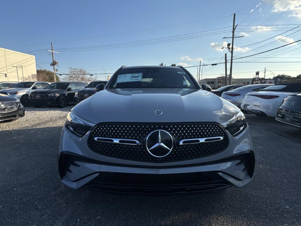 Used 2026 Mercedes-Benz GLC 300 image 2