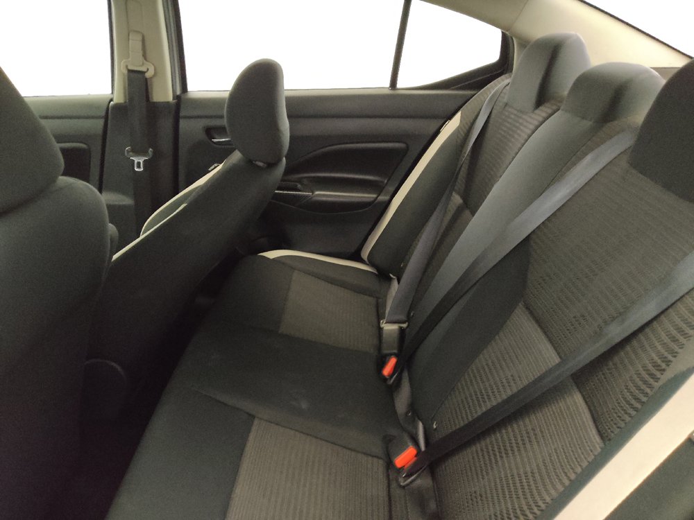 Used 2020 Nissan Versa SV FWD image 18