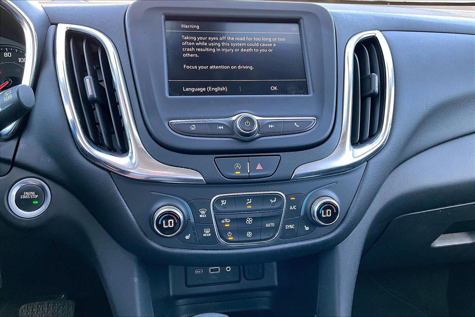 Used 2024 Chevrolet Equinox LT FWD image 15