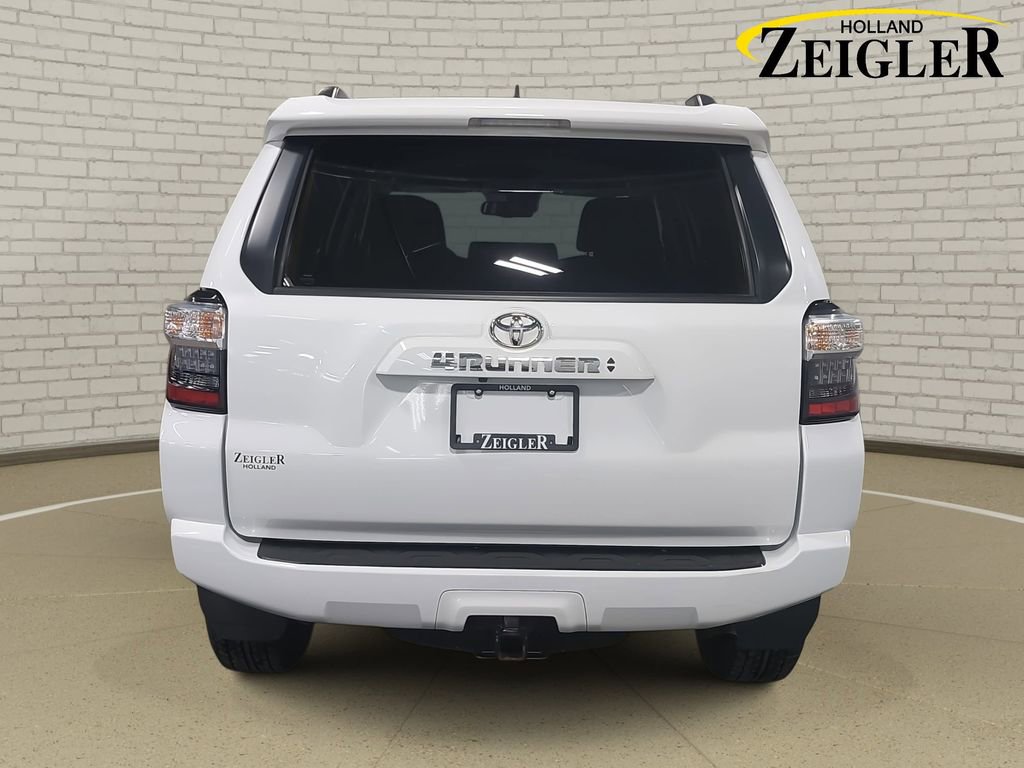 Used 2024 Toyota 4Runner SR5 image 6